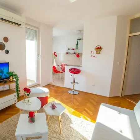 Apartmán Red *